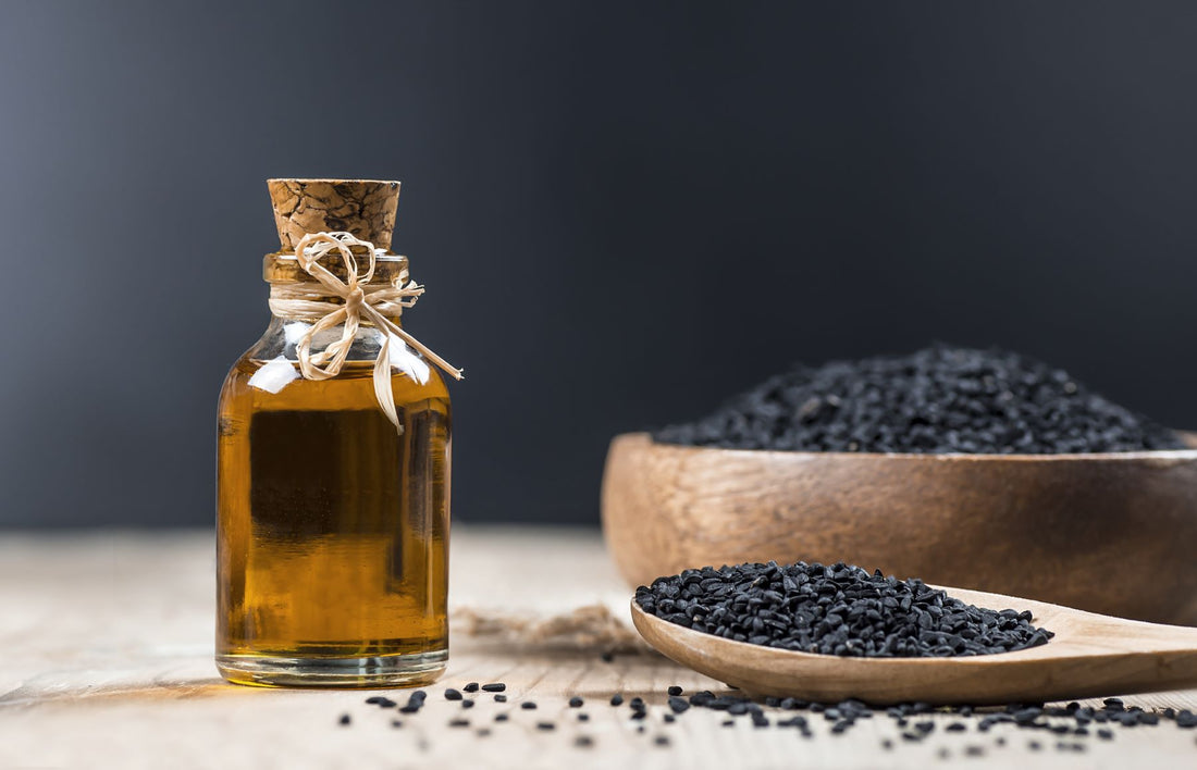 black seed oil, nigella sativa oil, black cumin seeds, natural oil, herbal remedy, immune boosting oil, antioxidant rich oil